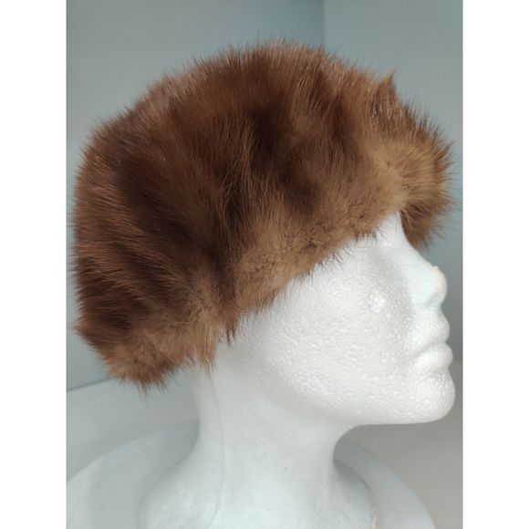 Beautiful Beige/Light Brown Mink Fur Hat from Canada 21.25\